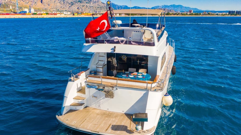 Crociera giornaliera in barca ad Antalya – Esperienza di 7 ore con pranzo incluso