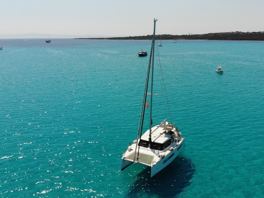 7 ore e 30 di navigazione lungo la costa di Stintino