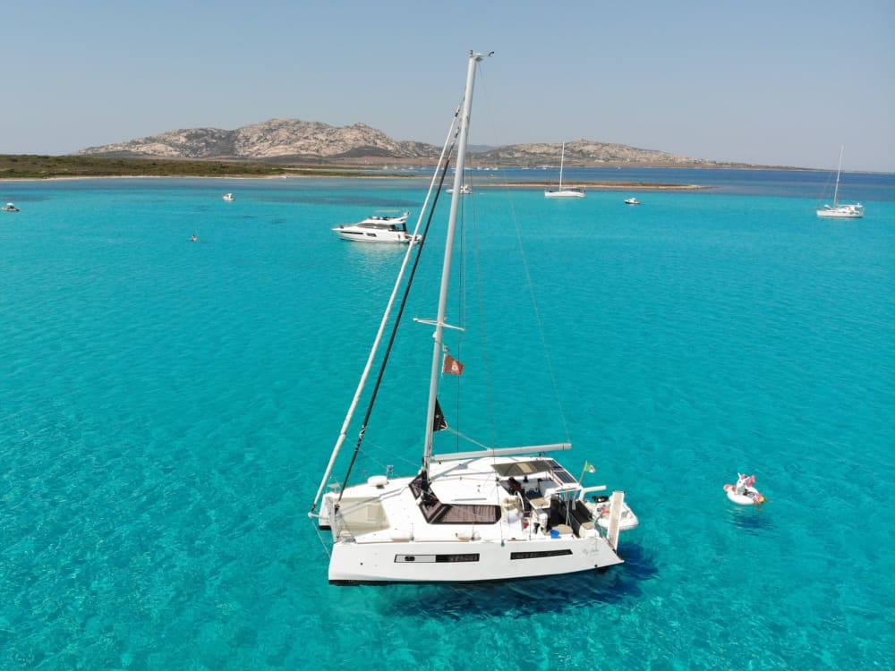 7 ore e 30 di navigazione lungo la costa di Stintino