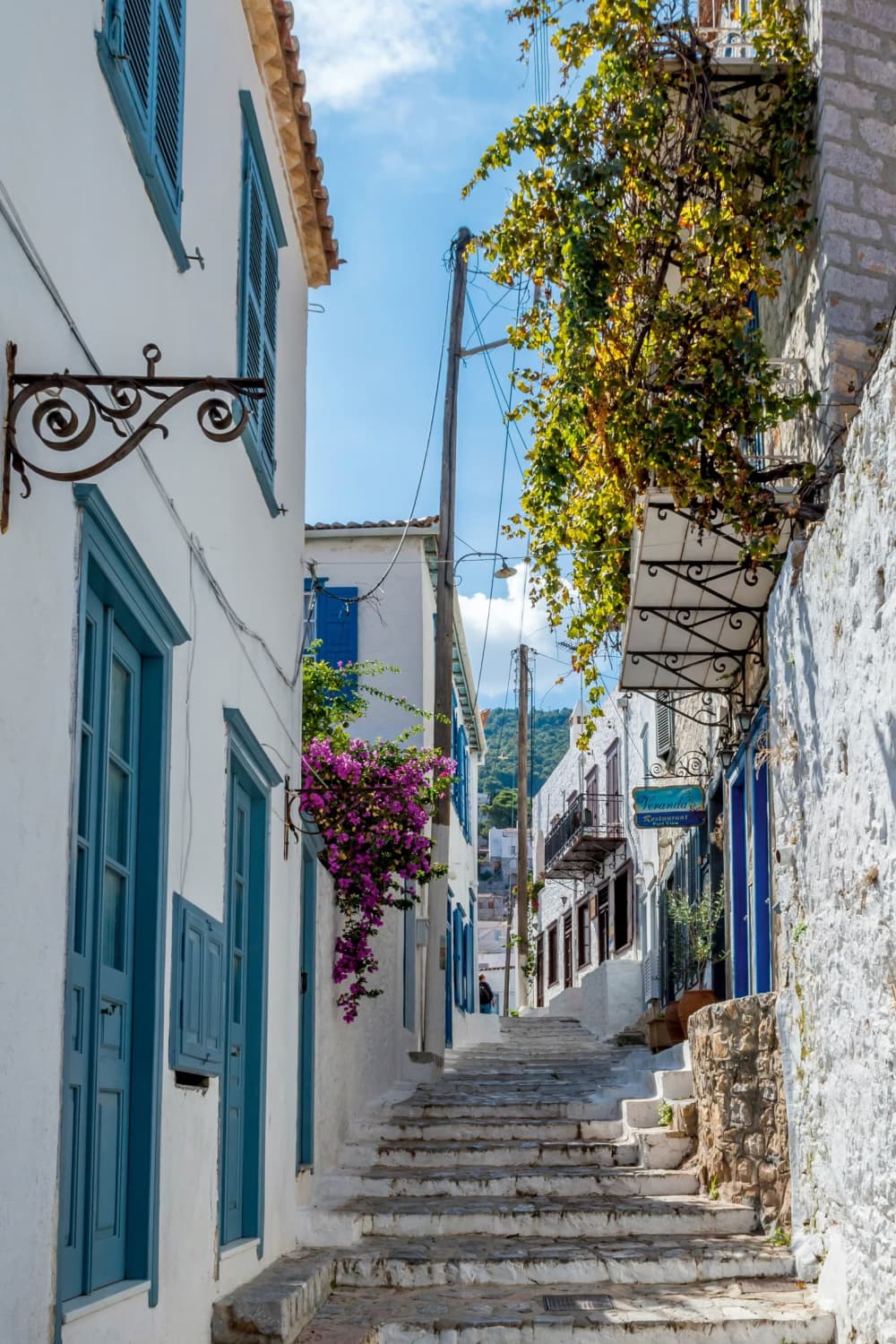 Hydra & Poros | Private Full-Day Yacht Excursion