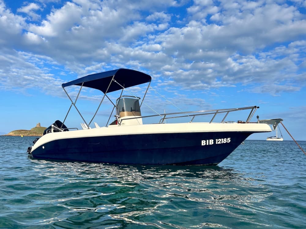 3 Stunden, um Macinaggio mit dem Motorboot zu entdecken