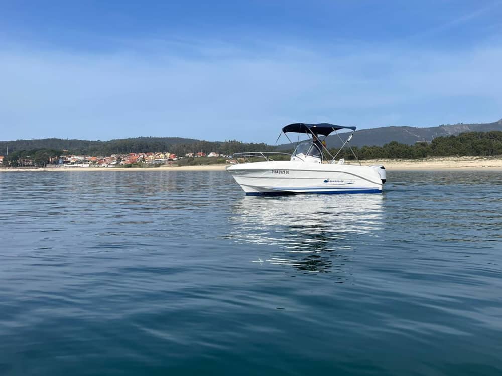 Descoberta de meio dia em Ribeira, Galiza: Uma escapadela rápida num barco a motor.