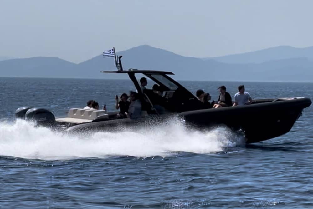 Upptäck Elounda på en heldagstur med motorbåt