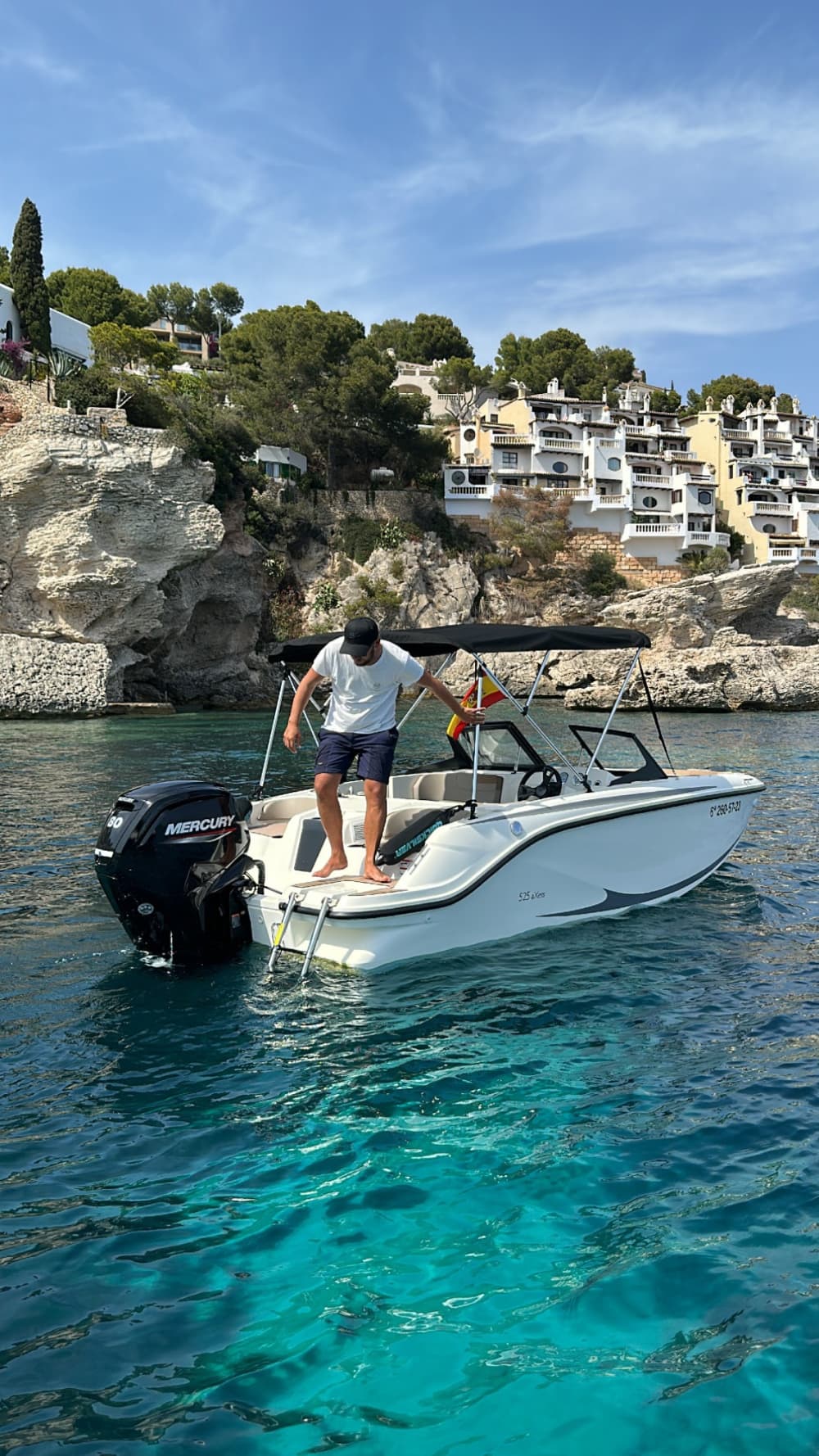Entdecken Sie die Küste von Santa Ponsa: Ein kompletter Tagesausflug an Bord eines Motorboots