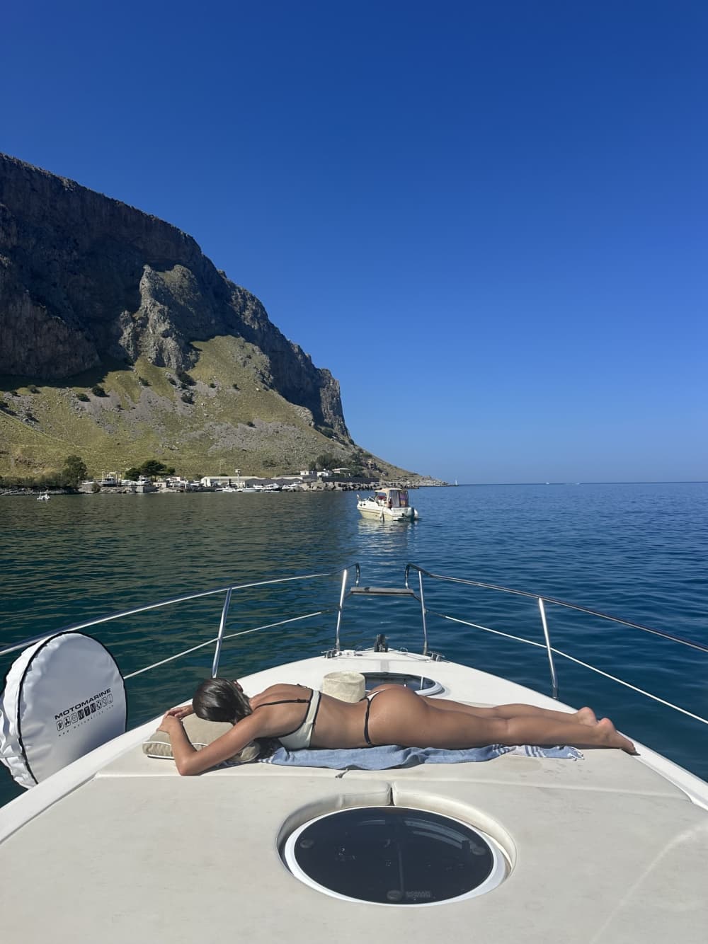 Ontdek Palermo tijdens een 7-uur durende boottocht op een motorboot.