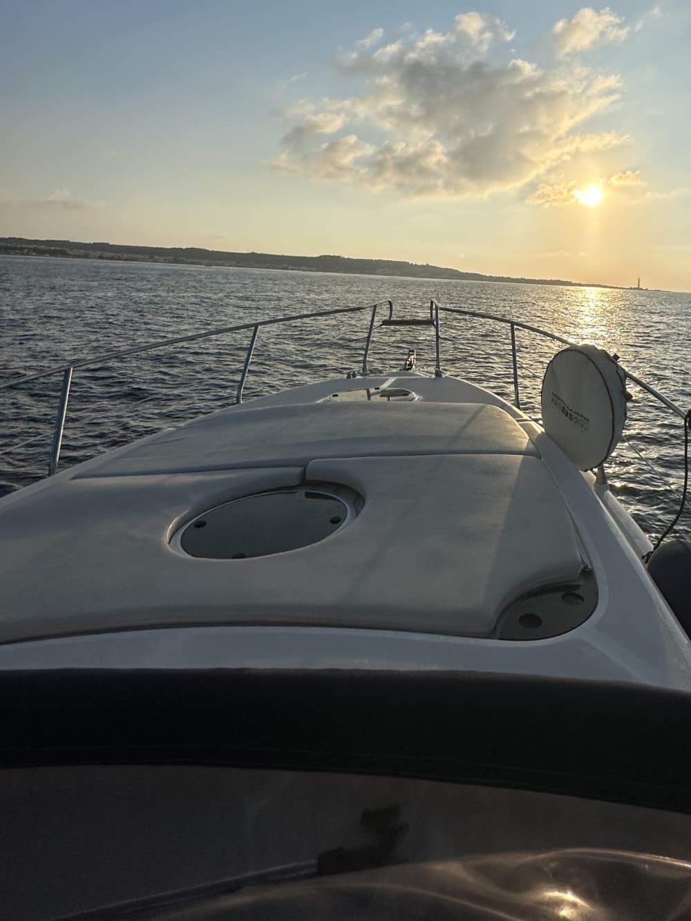 Ontdek Palermo tijdens een 7-uur durende boottocht op een motorboot.