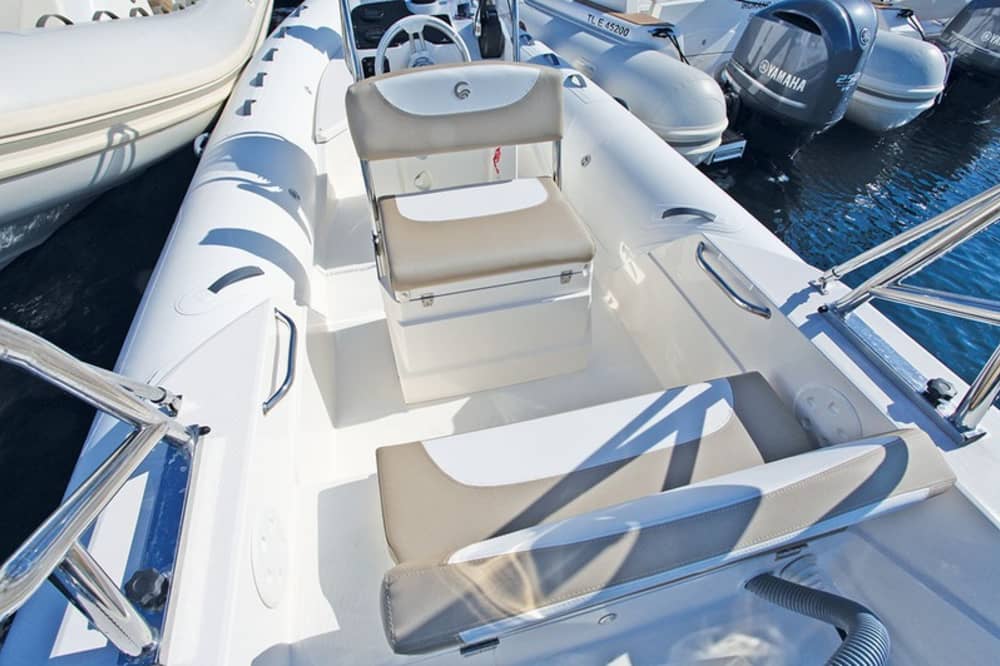 Odkryj Algajolę podczas całodniowej wycieczki łodzią motorową