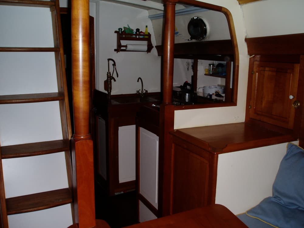 Disfrute del lujo de Nieuwpoort con un día completo en un goleta.