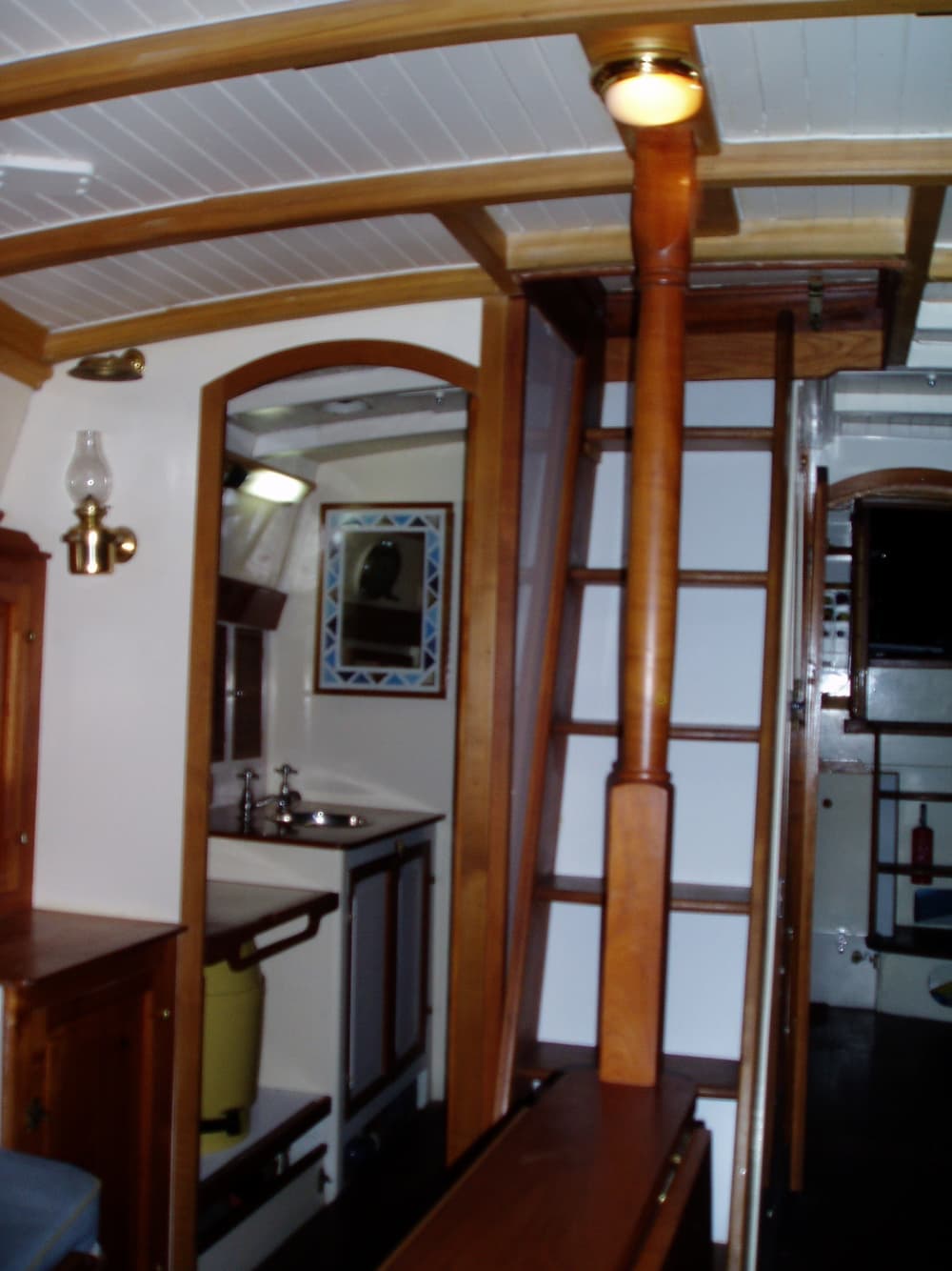 Disfrute del lujo de Nieuwpoort con un día completo en un goleta.