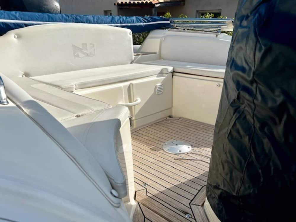 Einfacher Kurzurlaub in Porto-Vecchio: Eine 3-stündige 45-minütige Bootsfahrt mit einem Motorboot