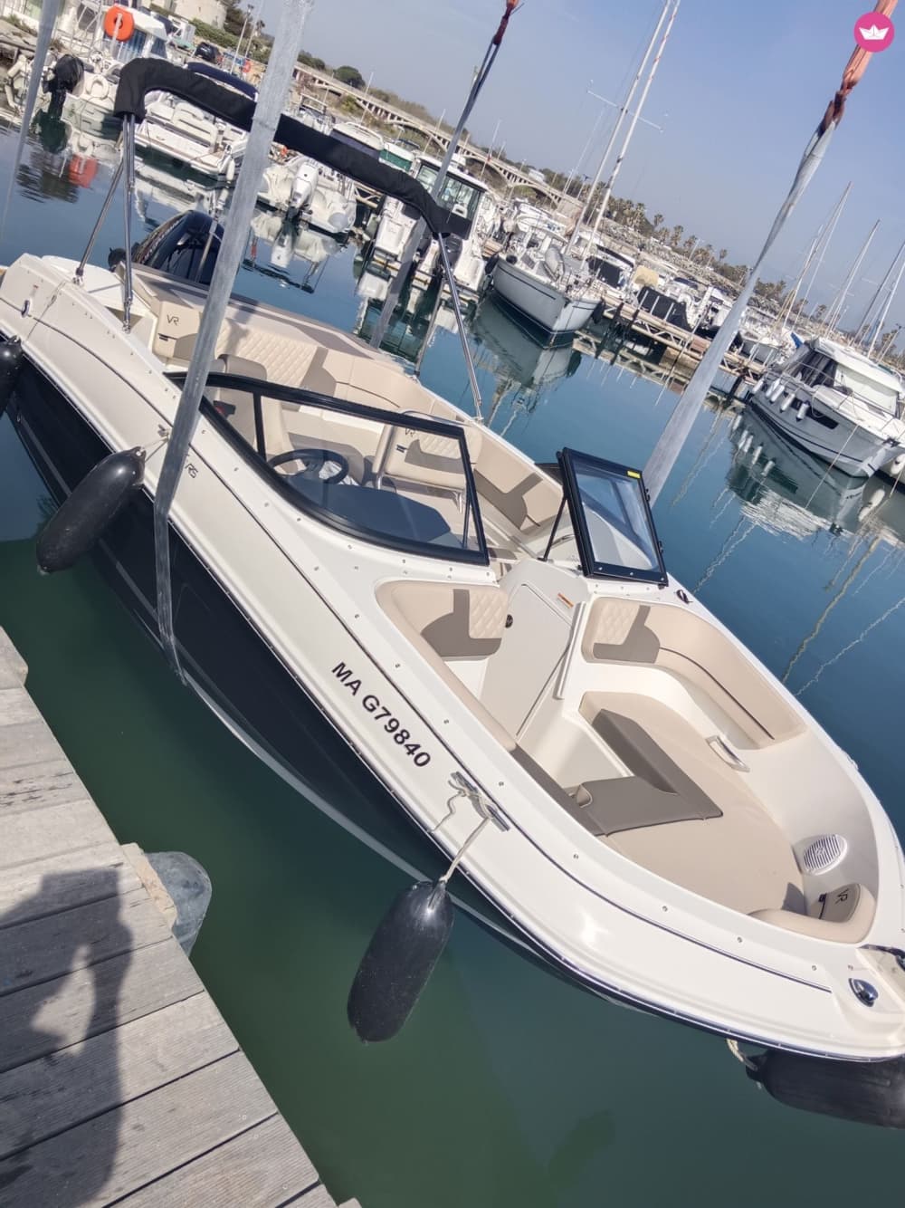 Détente à Fréjus Plage : 9h de soleil sur un bateau à moteur