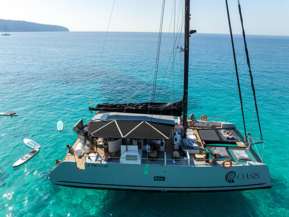 Traumhafter Halbtag auf See: Geheime Buchten und Entspannung an Bord