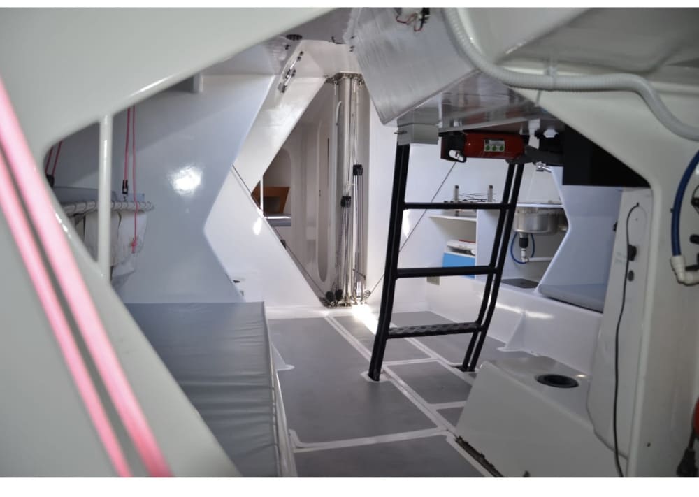 Goditi una giornata in mare a Marina di Pisa a bordo di una barca a vela.