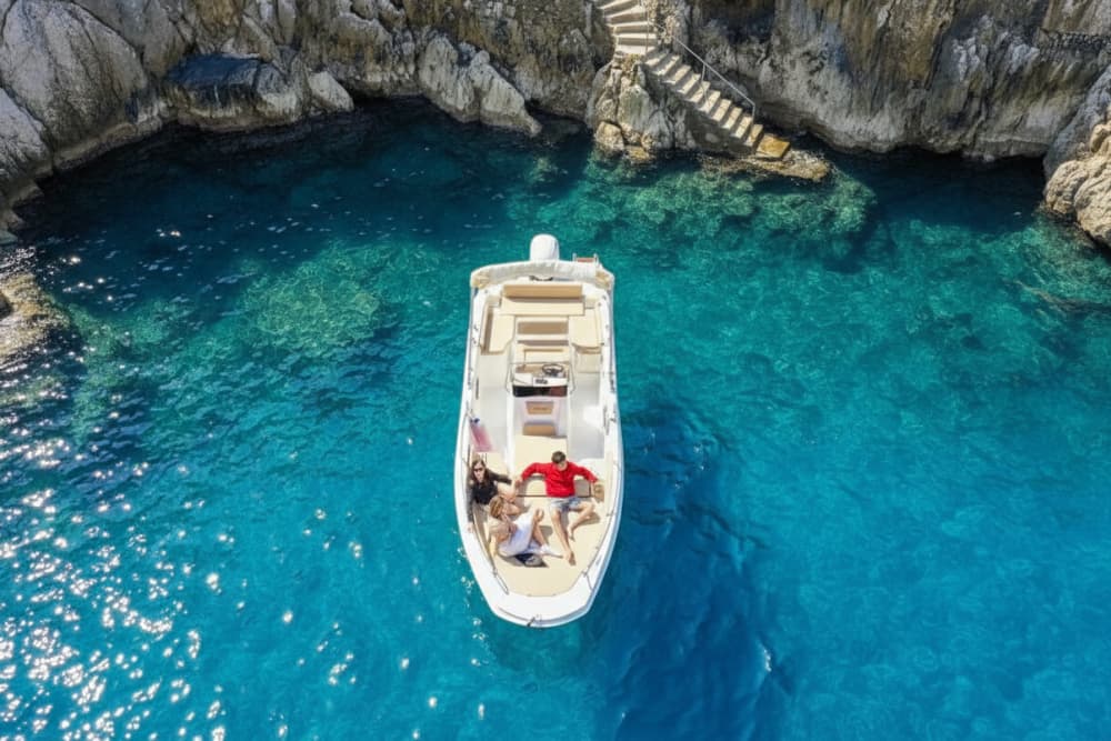 Fuga all'ora d'oro - Tour in barca al tramonto a Capri