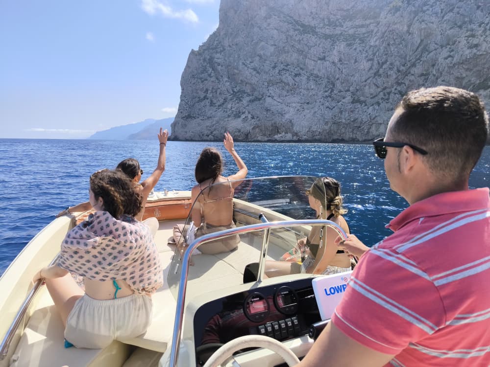 Spektakulär 4-timmars båttur