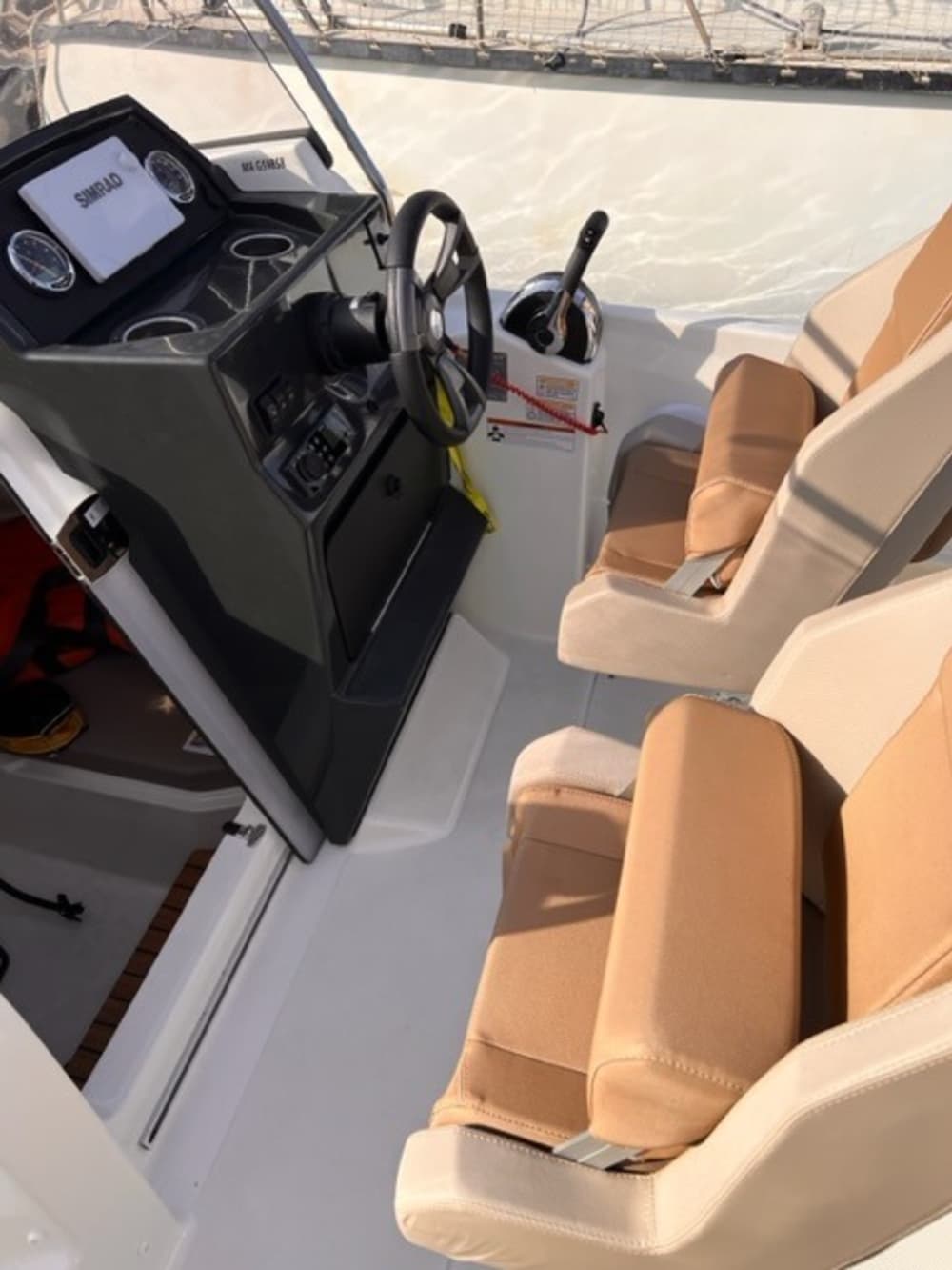 Entspannen Sie sich 3 Stunden und 45 Minuten lang auf einem Motorboot in La Ciotat.