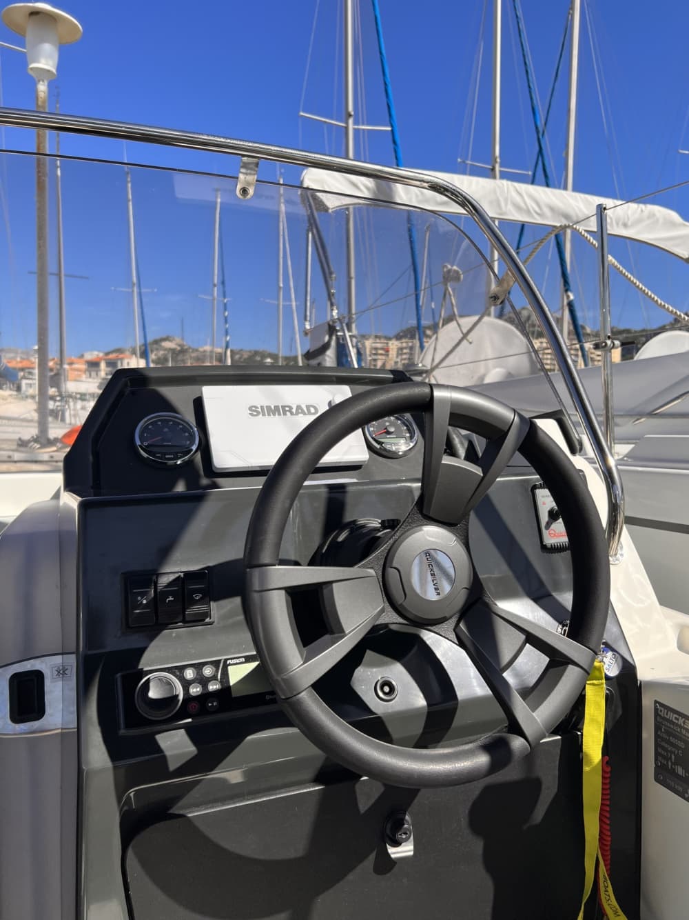 Entspannen Sie sich 3 Stunden und 45 Minuten lang auf einem Motorboot in La Ciotat.