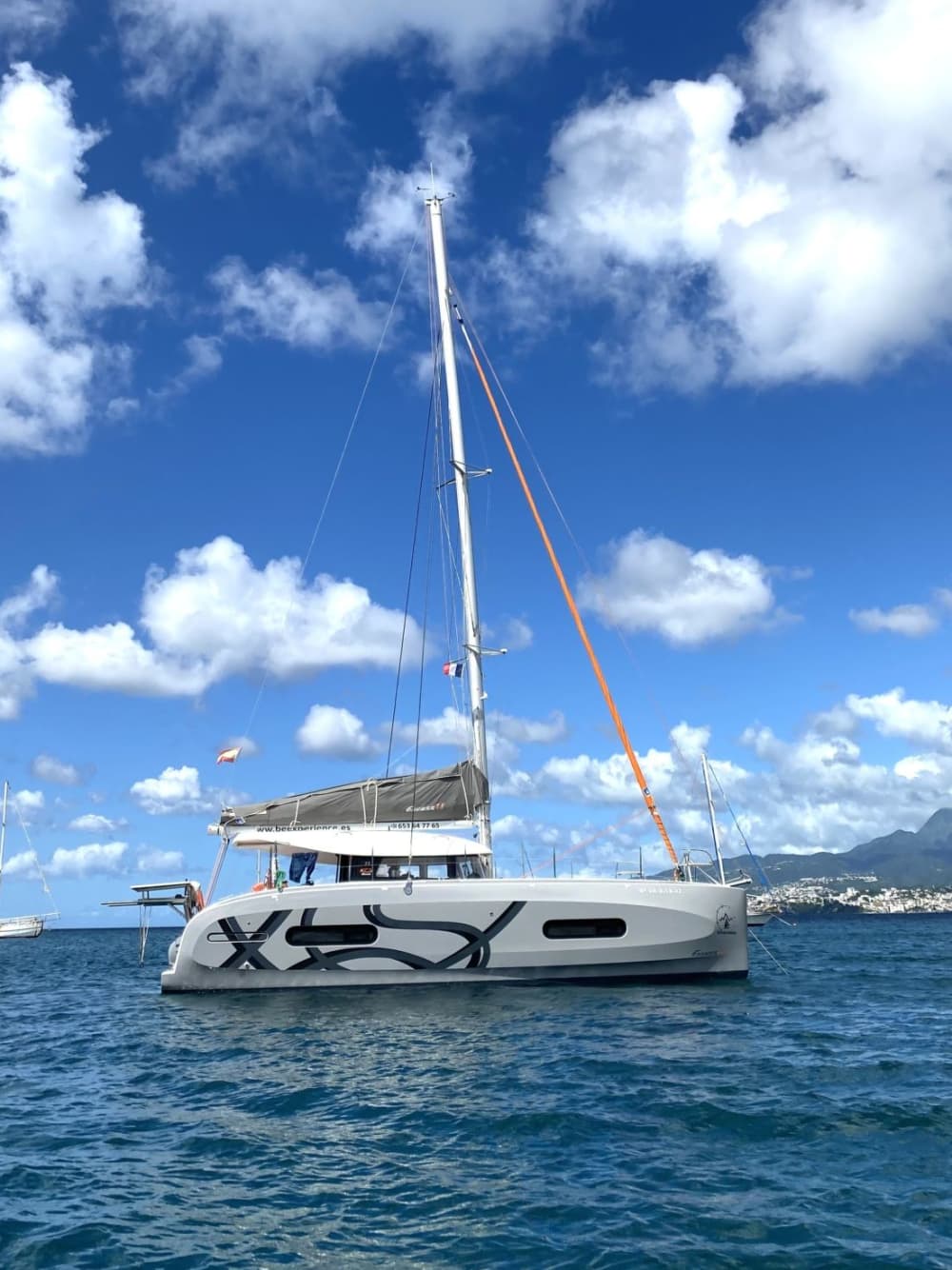 Ontdek de kust van Alicante vanuit Denia: 8 uur durende catamarantocht door de Middellandse Zee