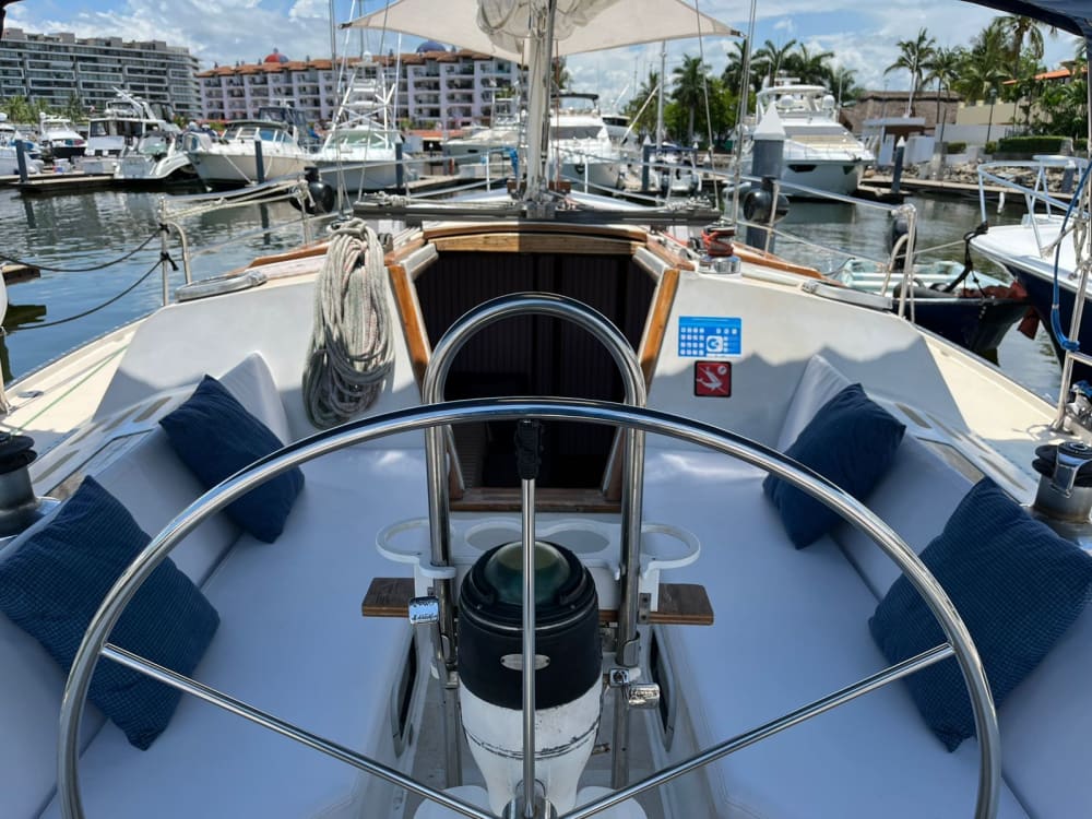 Breng 9 uur door met zeilen rond Puerto Vallarta op een zeilboot.