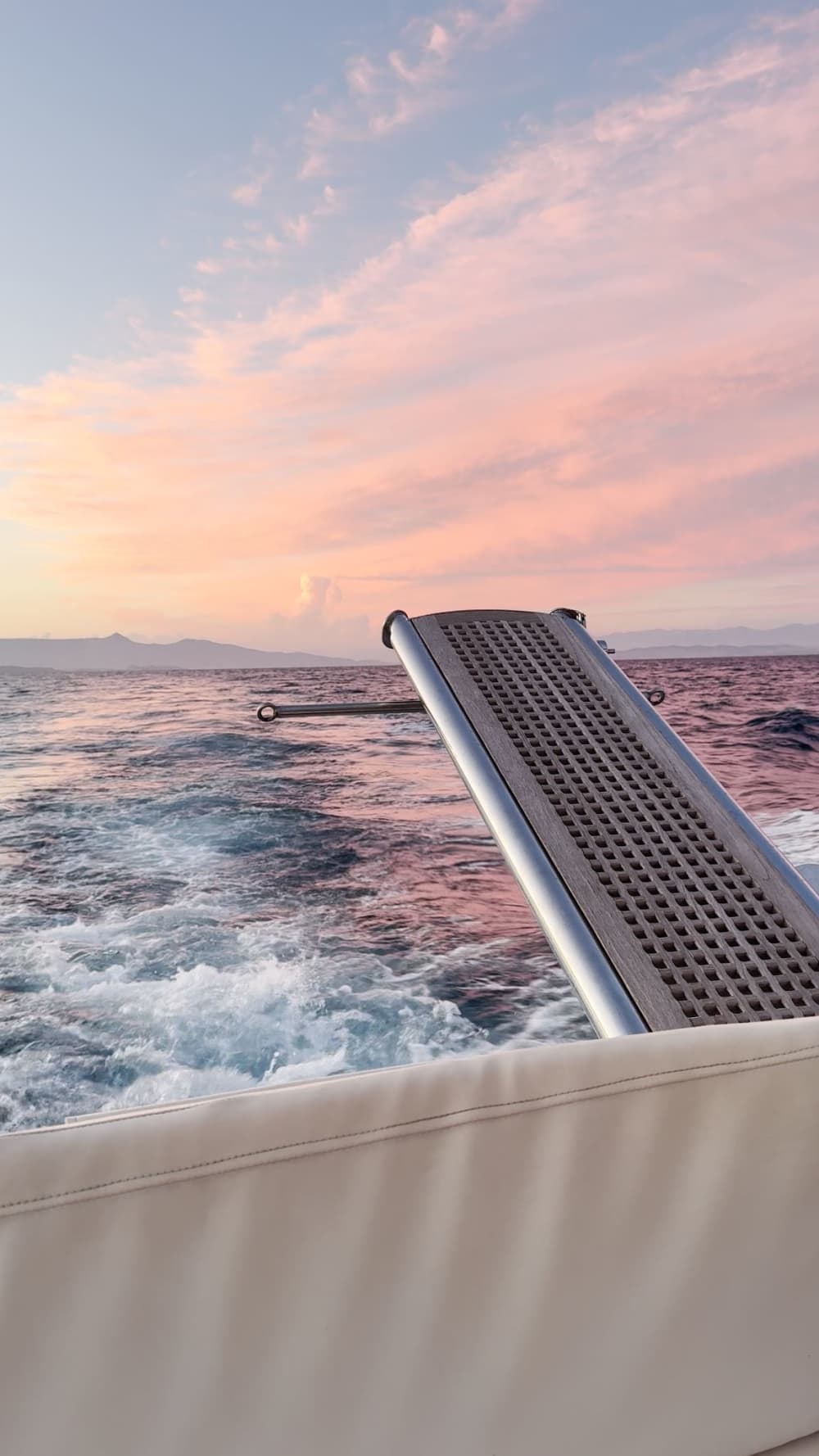 Crociera esclusiva in yacht al tramonto: da Corfù alla laguna blu di Sivota, alla grotta di Papanikolis e a uno spettacolare tramonto