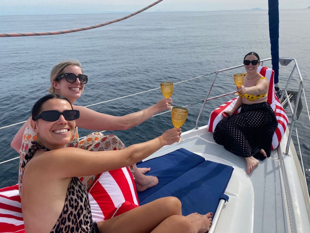 Spend a 9h sailing around Marbella on a sailboat