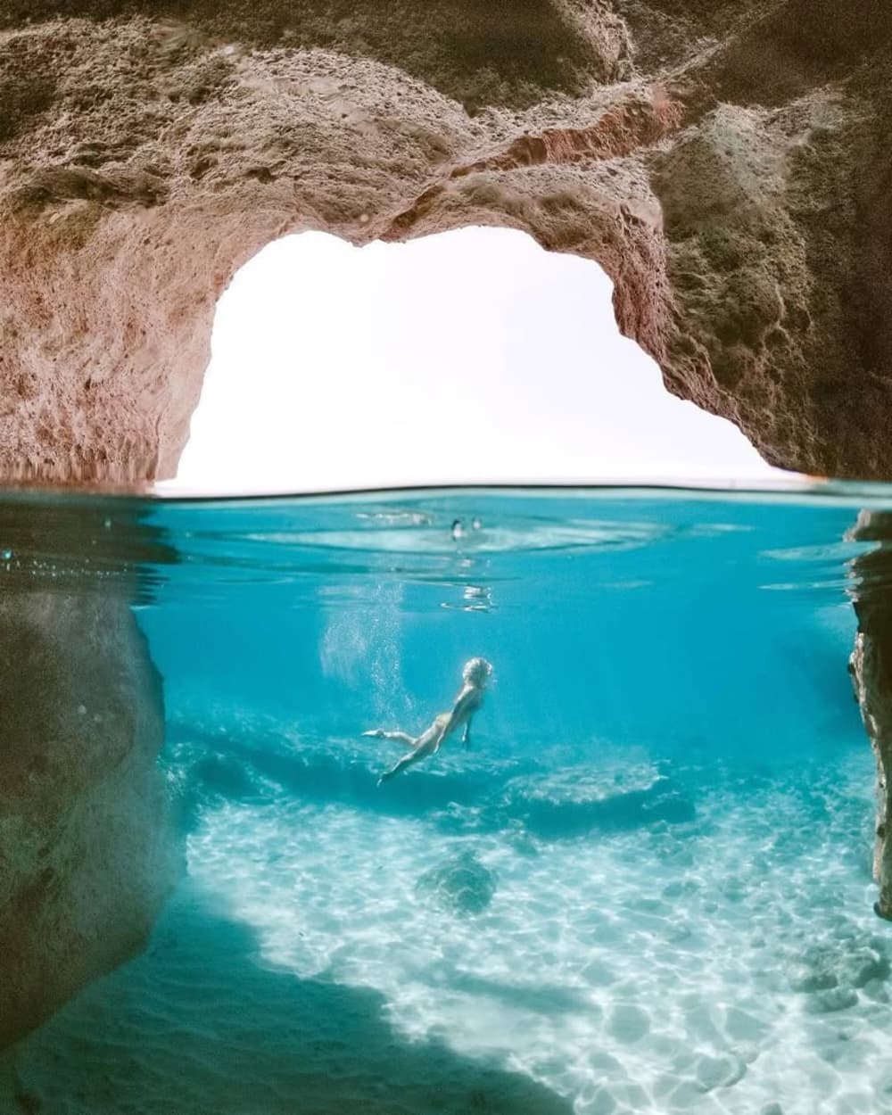 Antiparos, Panteronisi & Despotiko | Full-Day Private Yacht Cruise