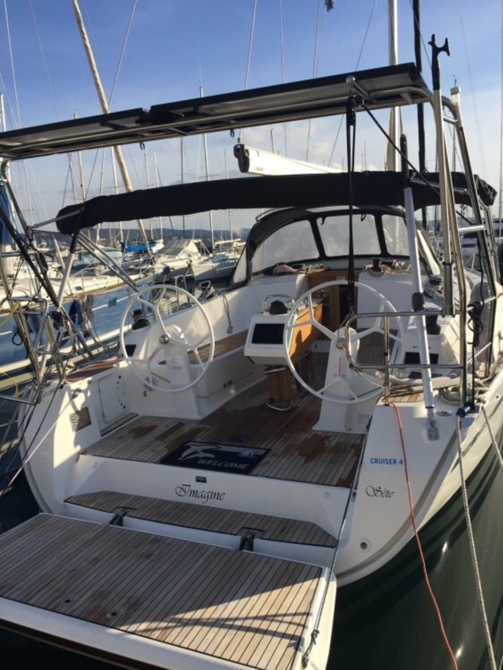 Le meilleur de Toulon se découvre sur l'eau : une journée privée complète en voilier