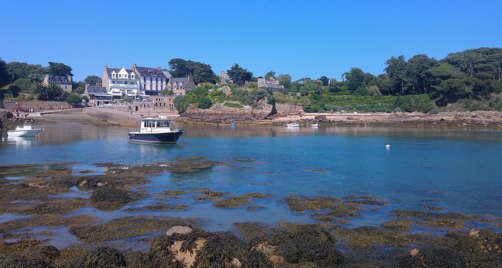 Détente à Saint-Quay-Portrieux : 5 h 30 de soleil sur un voilier
