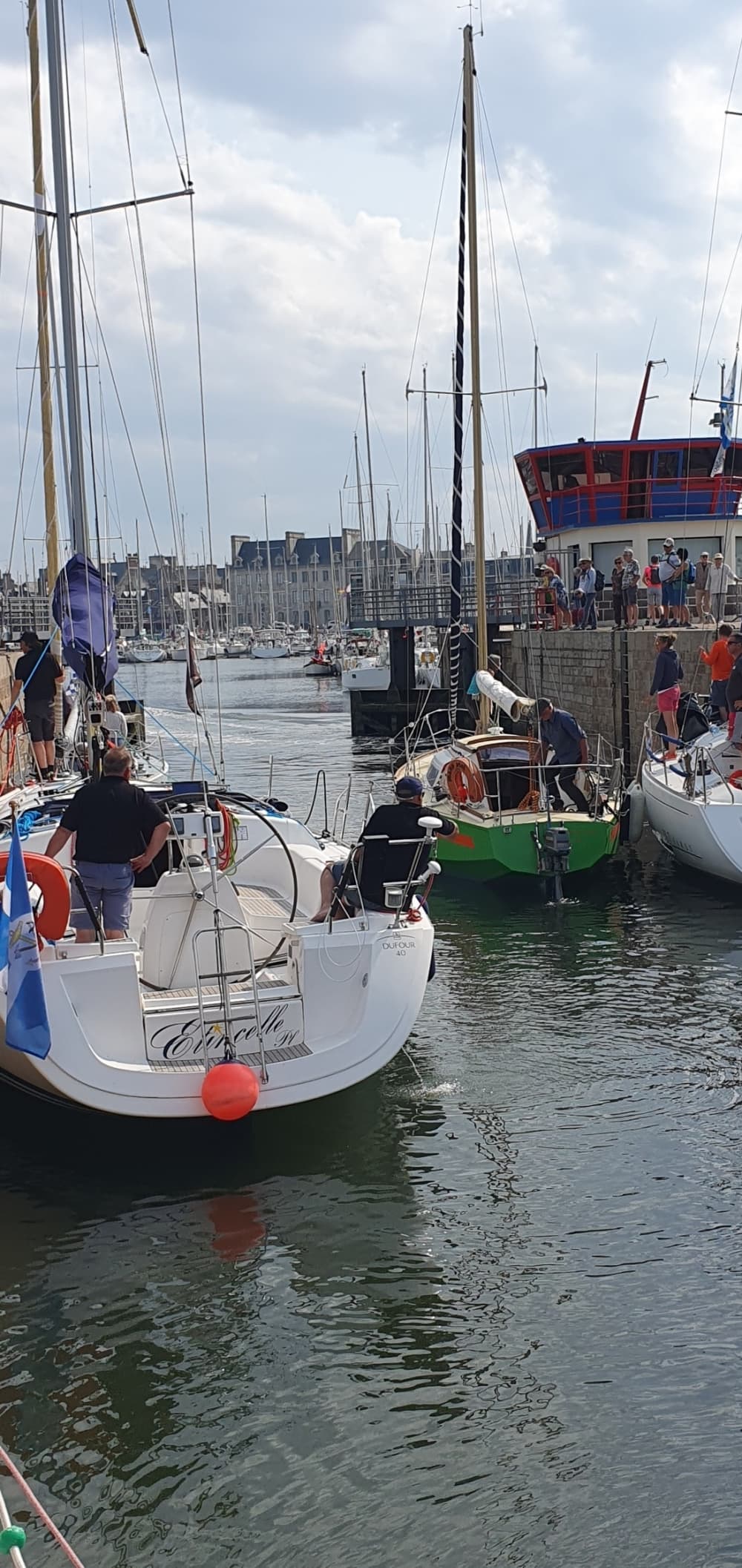 Détente à Saint-Quay-Portrieux : 5 h 30 de soleil sur un voilier