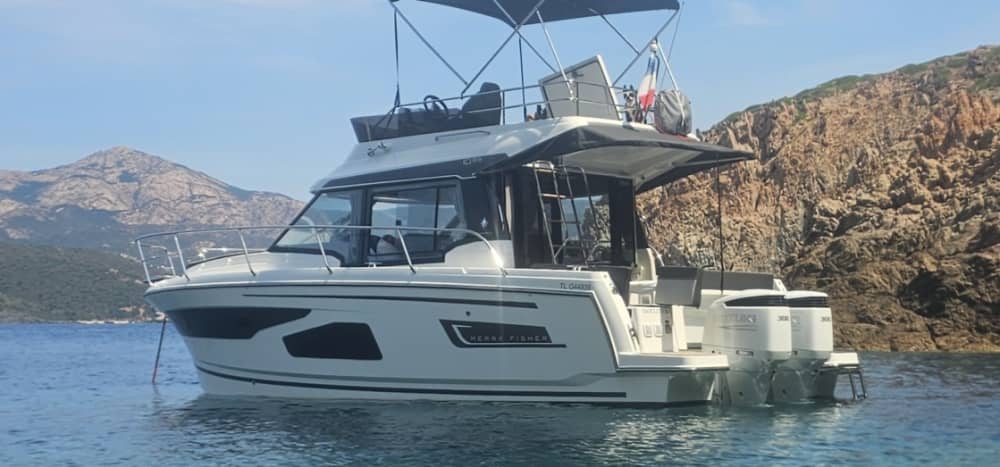 Esplora Bandol in barca: una giornata intera sull'acqua a bordo di un motoscafo.