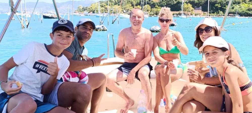 Half-day La Spezia discovery: Your short escape on a motorboat
