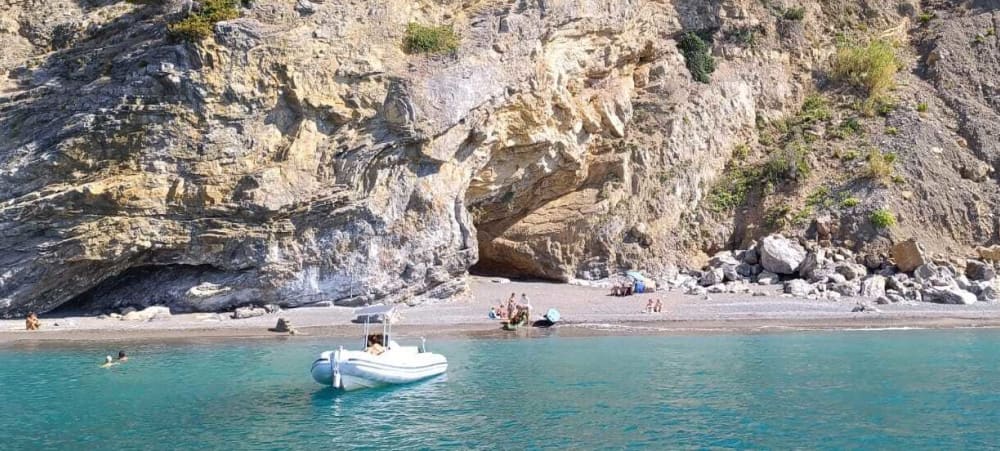 Descubrimiento de La Spezia en medio día: Su breve escapada en lancha motora.