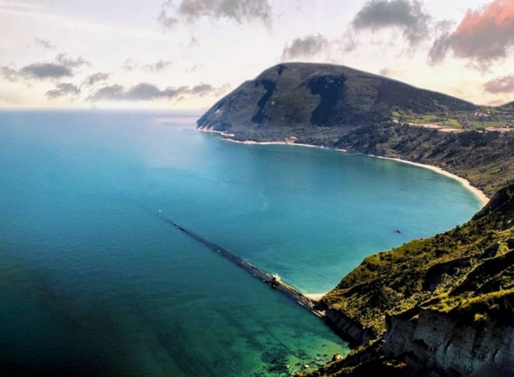 Njut av en dag till sjöss i Ancona på en segelbåt