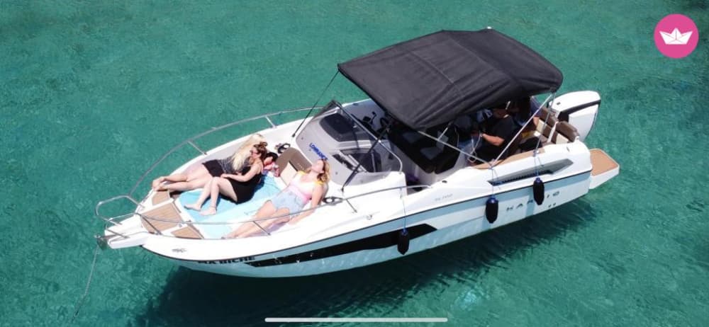 Águas cristalinas e maravilhas costeiras: cruzeiro de meio dia em Kusadasi.