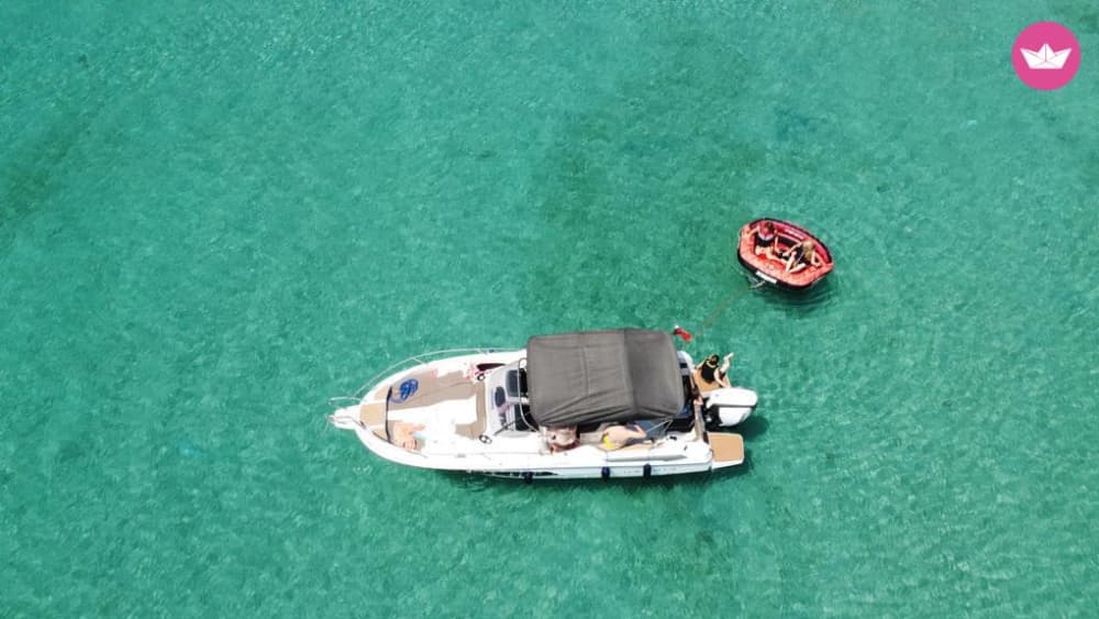 Águas cristalinas e maravilhas costeiras: cruzeiro de meio dia em Kusadasi.