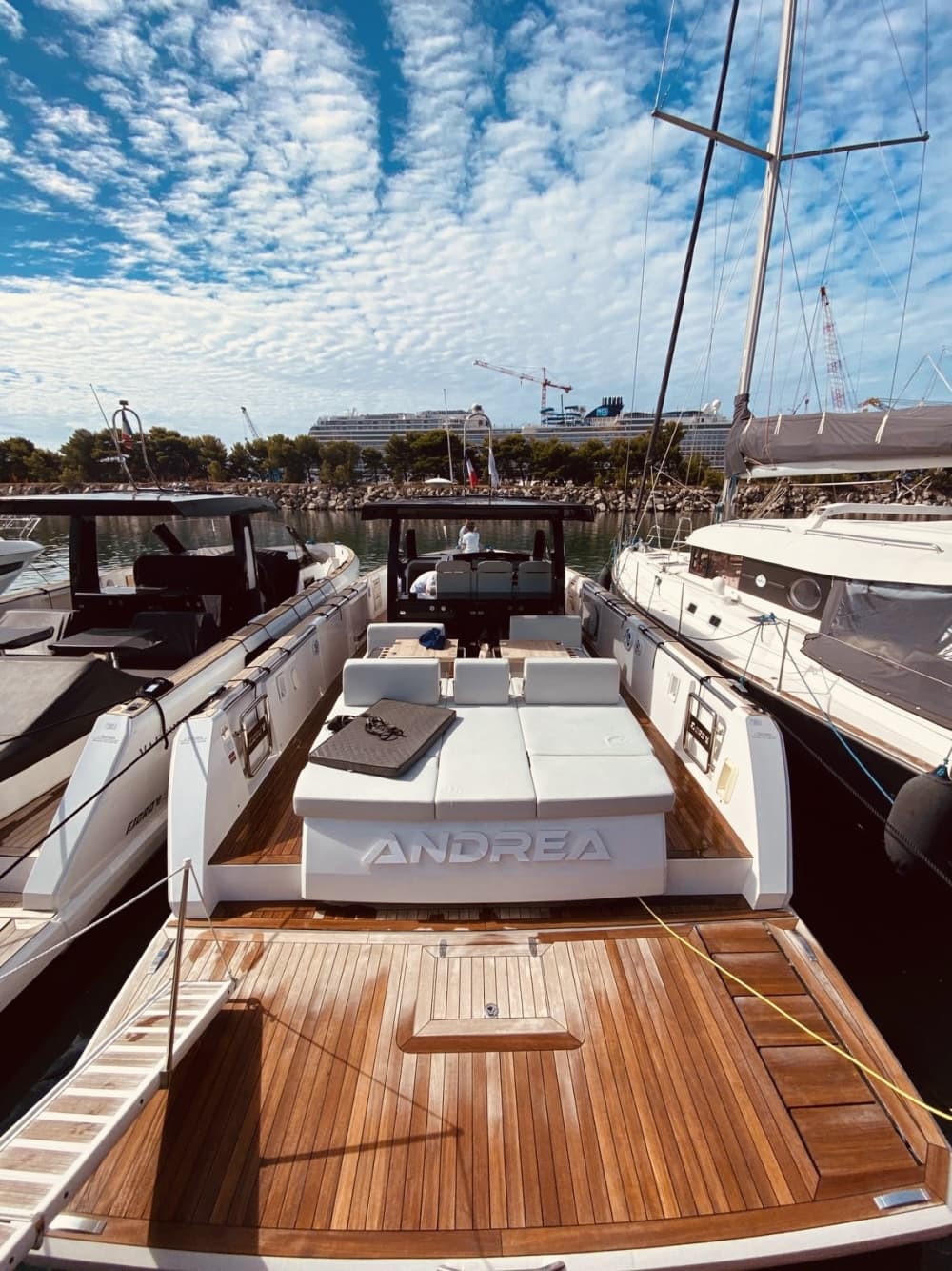 Votre bateau à moteur privé pour une journée autour de Porto-Vecchio