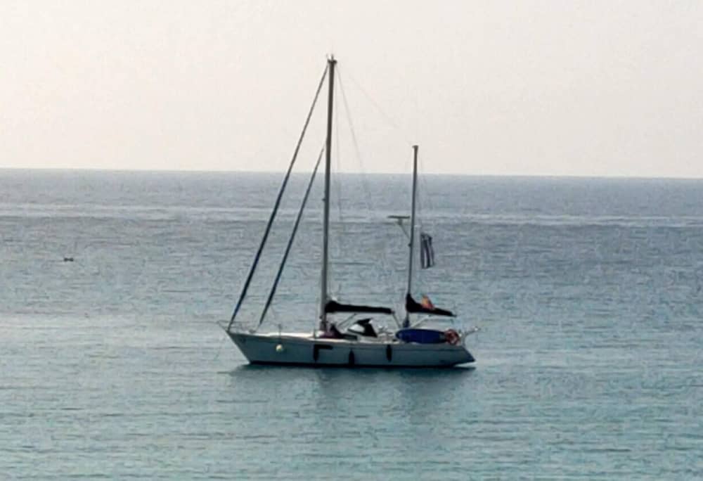 Enjoy a full day of sailing in Santa Pola on a sailboat