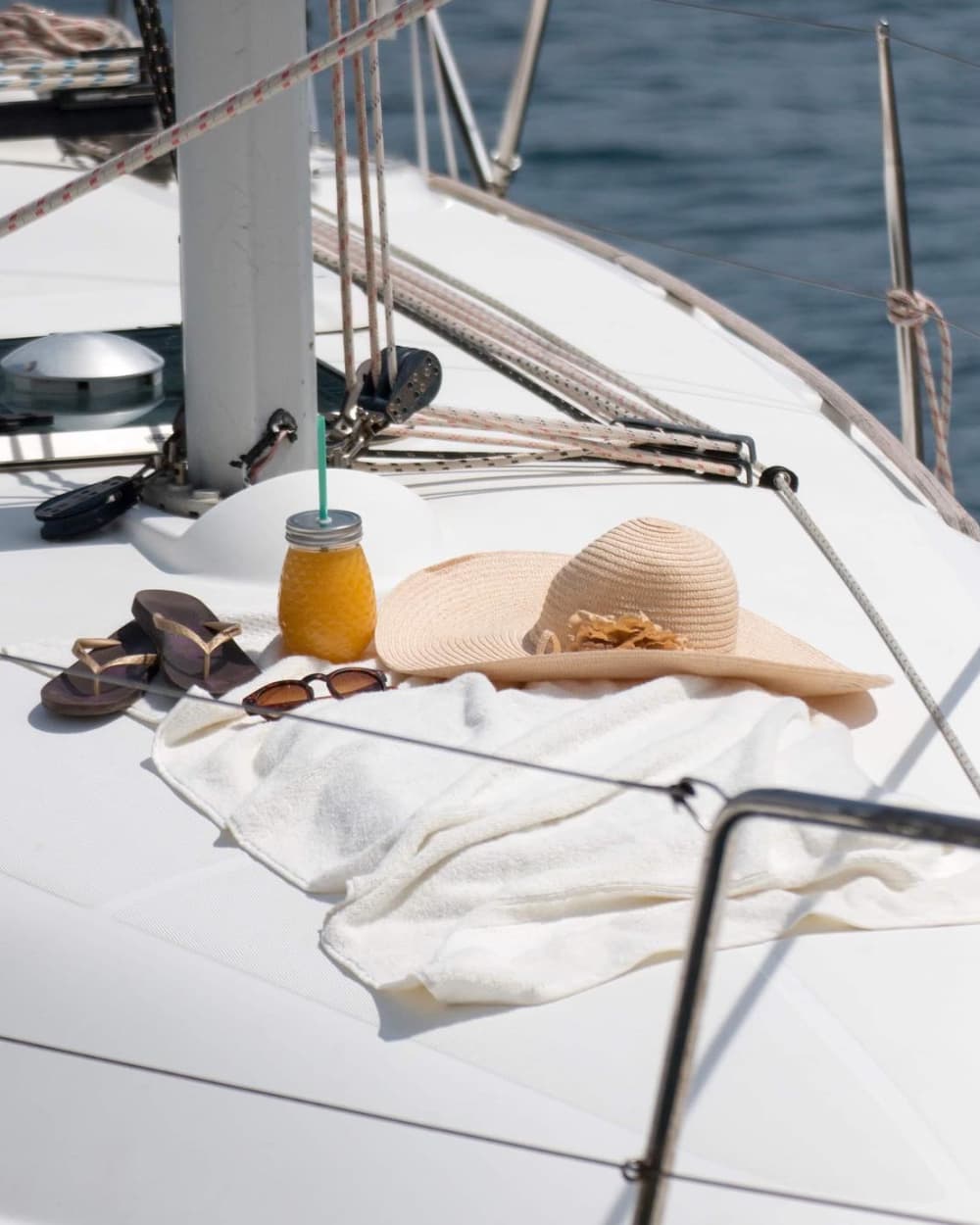 Исследуйте Элафитские острова: полудневная экскурсия на частной моторной лодке