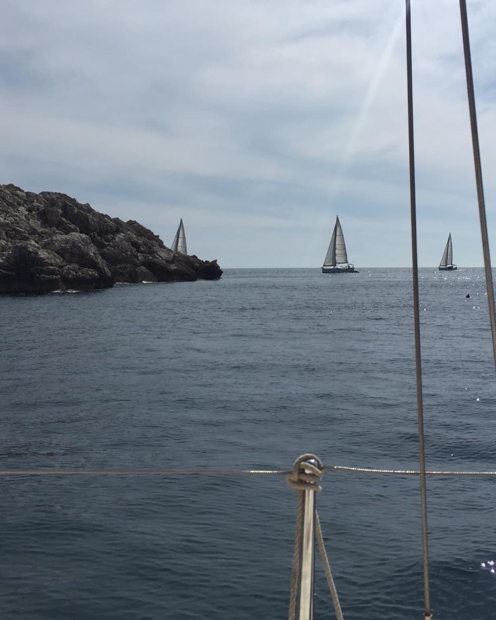 Исследуйте Элафитские острова: полудневная экскурсия на частной моторной лодке