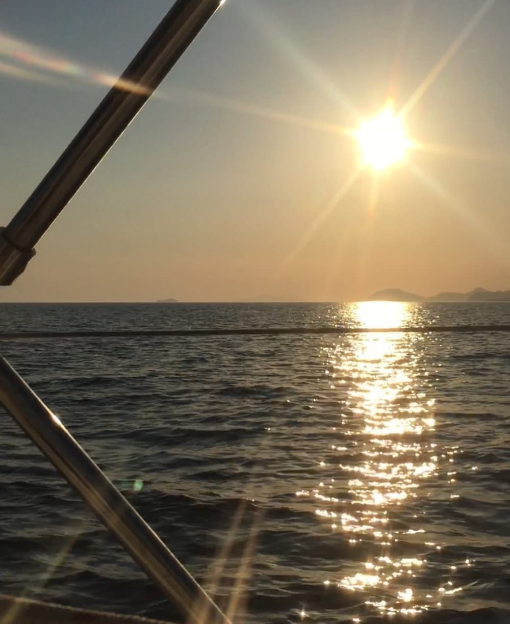 Исследуйте Элафитские острова: полудневная экскурсия на частной моторной лодке