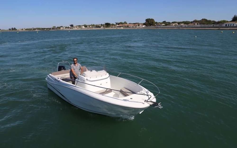 Bootsfahrt rund um Menorca – Halbtagestour