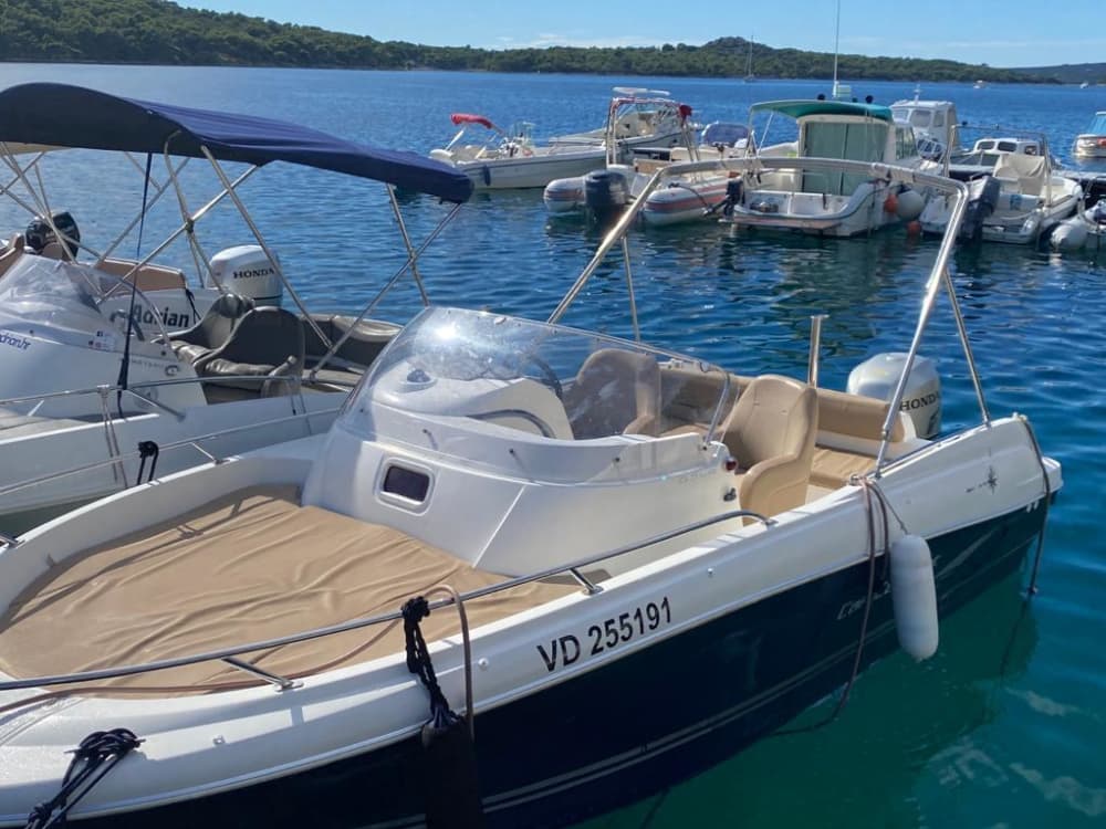 Bootsfahrt rund um Menorca – Halbtagestour