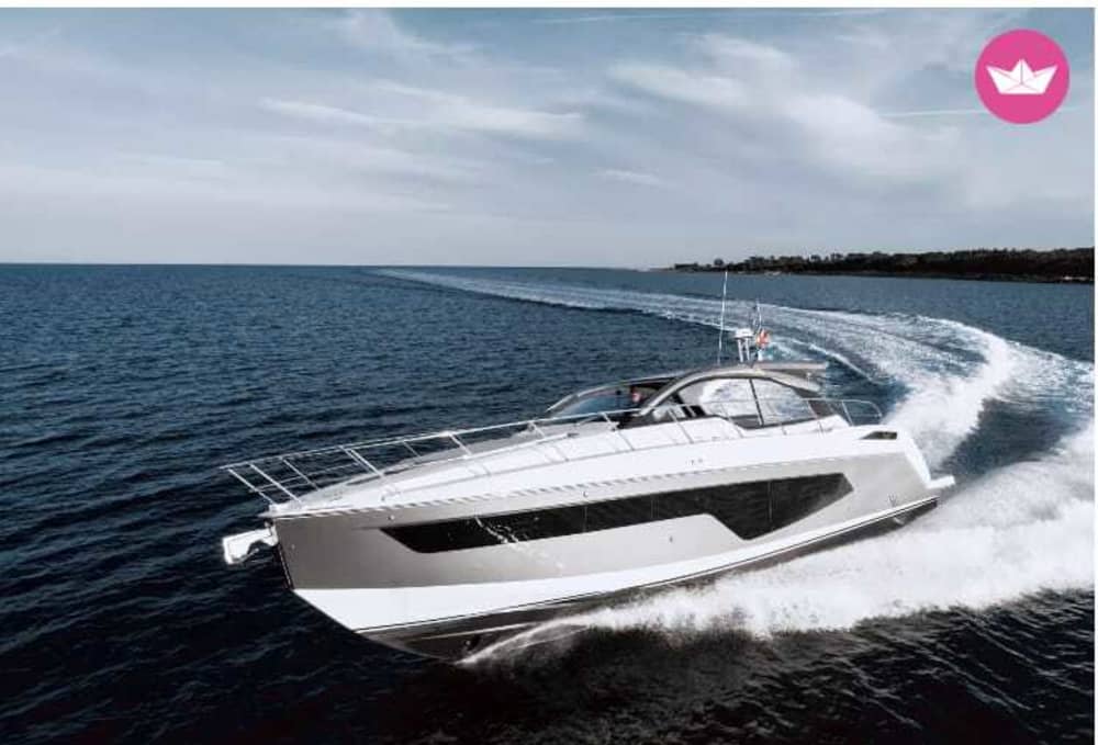 Blå horisonter väntar: En heldags lyxig yachtupplevelse från Bodrums dolda pärlor