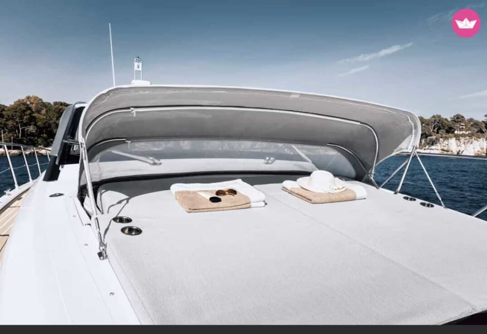 Blå horisonter väntar: En heldags lyxig yachtupplevelse från Bodrums dolda pärlor