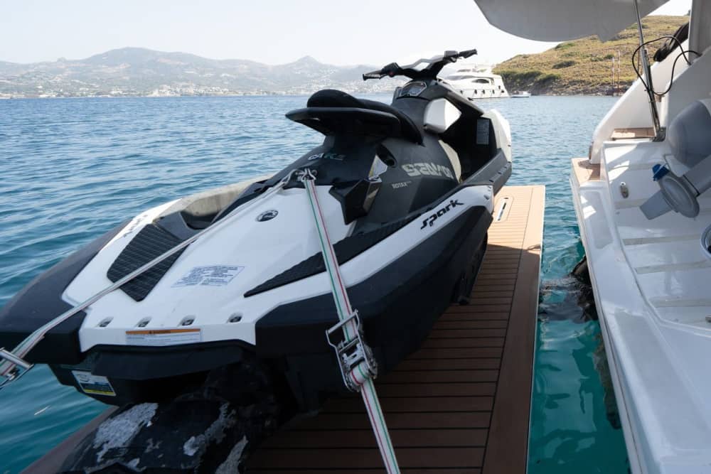 Blå horisonter väntar: En heldags lyxig yachtupplevelse från Bodrums dolda pärlor