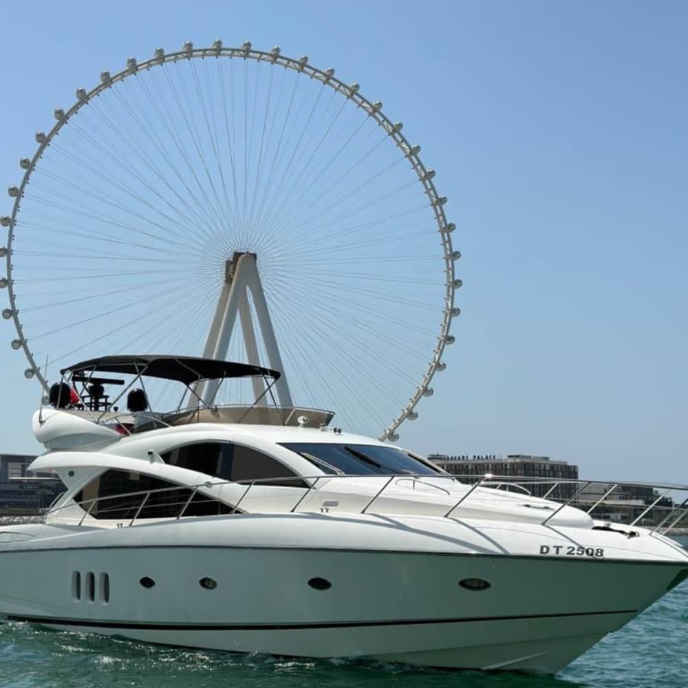 The highlight of your summer: 4h escape in Dubai aboard a motor yacht