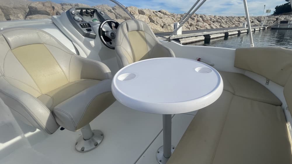 Une journée magique à Marseille en bateau à moteur