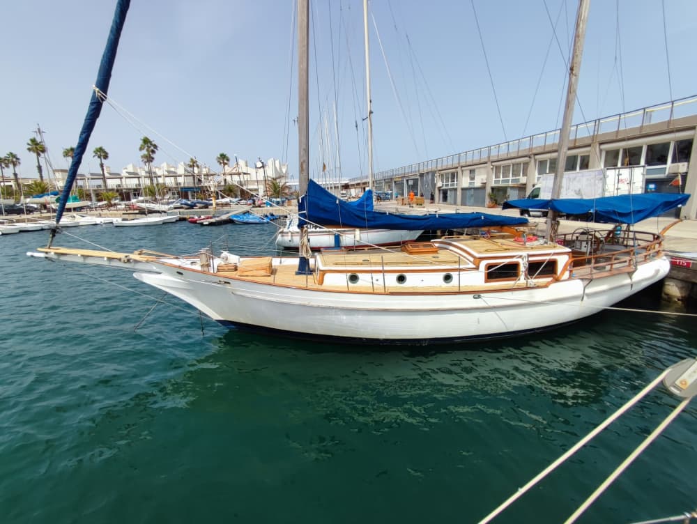 The rhythm of Barcelona: Unforgettable moments on a sailboat
