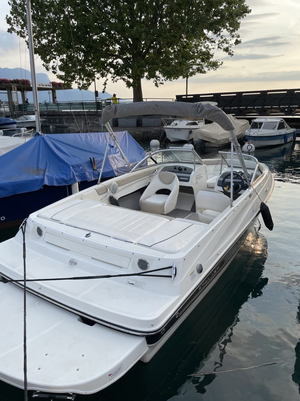 4 Stunden, um Vevey mit dem Motorboot zu entdecken