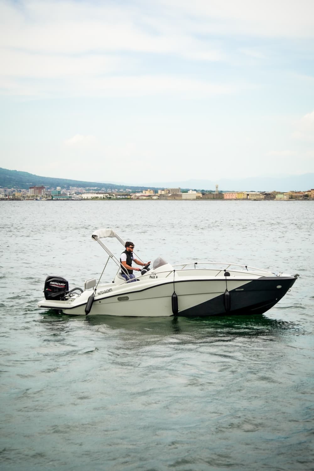 Capri depuis la mer : croisière privée d'une journée au départ d'Amalfi